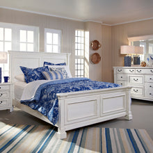 Stoney Creek - Queen Panel Bed - Weathered White