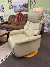 STORE SPECIAL - Oscar Push Back Recliner with adjustable headrest