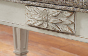 Realyn - Antique White - Accent Bench