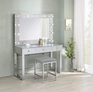 Umbridge - 3-Drawer Vanity Set With Lighting - Chrome And White