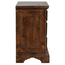 Elk Grove - 3-Drawer Nightstand - Vintage Bourbon