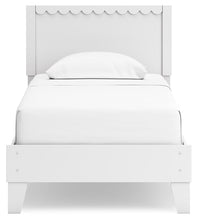 Hallityn - Platform Bedroom Set