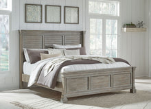 Moreshire - Panel Bed